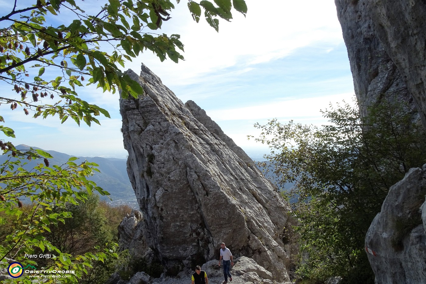 20 Torrione Gemelli da altro punto di vista.JPG